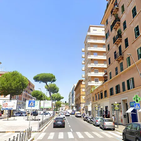 Elegantis San Giovanni - Easily Get To The Historic Center, Metro, Tram And Bus Are Nearby Rome
