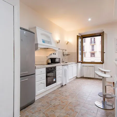 Elegantis San Giovanni - Easily Get To The Historic Center, Metro, Tram And Bus Are Nearby