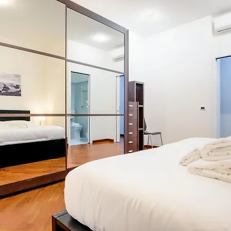 Elegantis San Giovanni - Chic With Bathtub Near Historic Center, Metro & Tram Nearby Lejlighed Rom