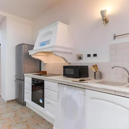 Elegantis San Giovanni - Chic With Bathtub Near Historic Center, Metro & Tram Nearby Lejlighed Rom