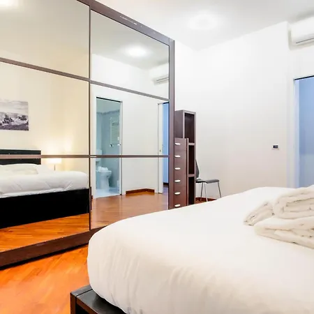 Elegantis San Giovanni - Easily Get To The Historic Center, Metro, Tram And Bus Are Nearby Apartment *
